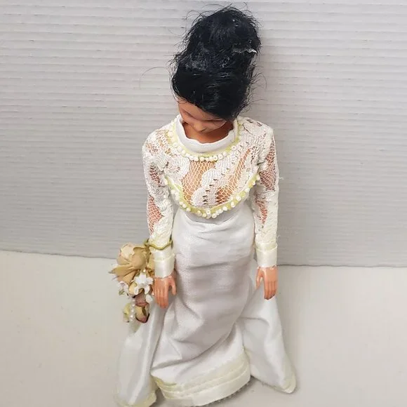 Bride Doll - Picture 5 of 13